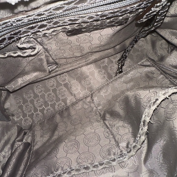 Michael Kors Large Hamilton Python-Print Tote - Picture 10 of 12